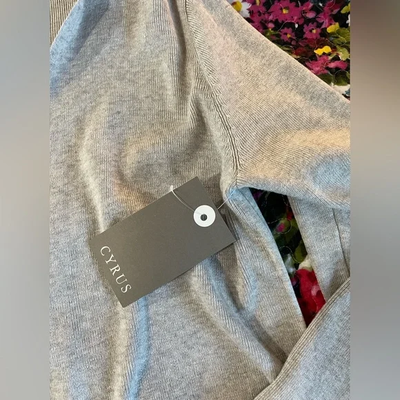 Cyrus Light Gray Knit Cardigan - Picture 2 of 4